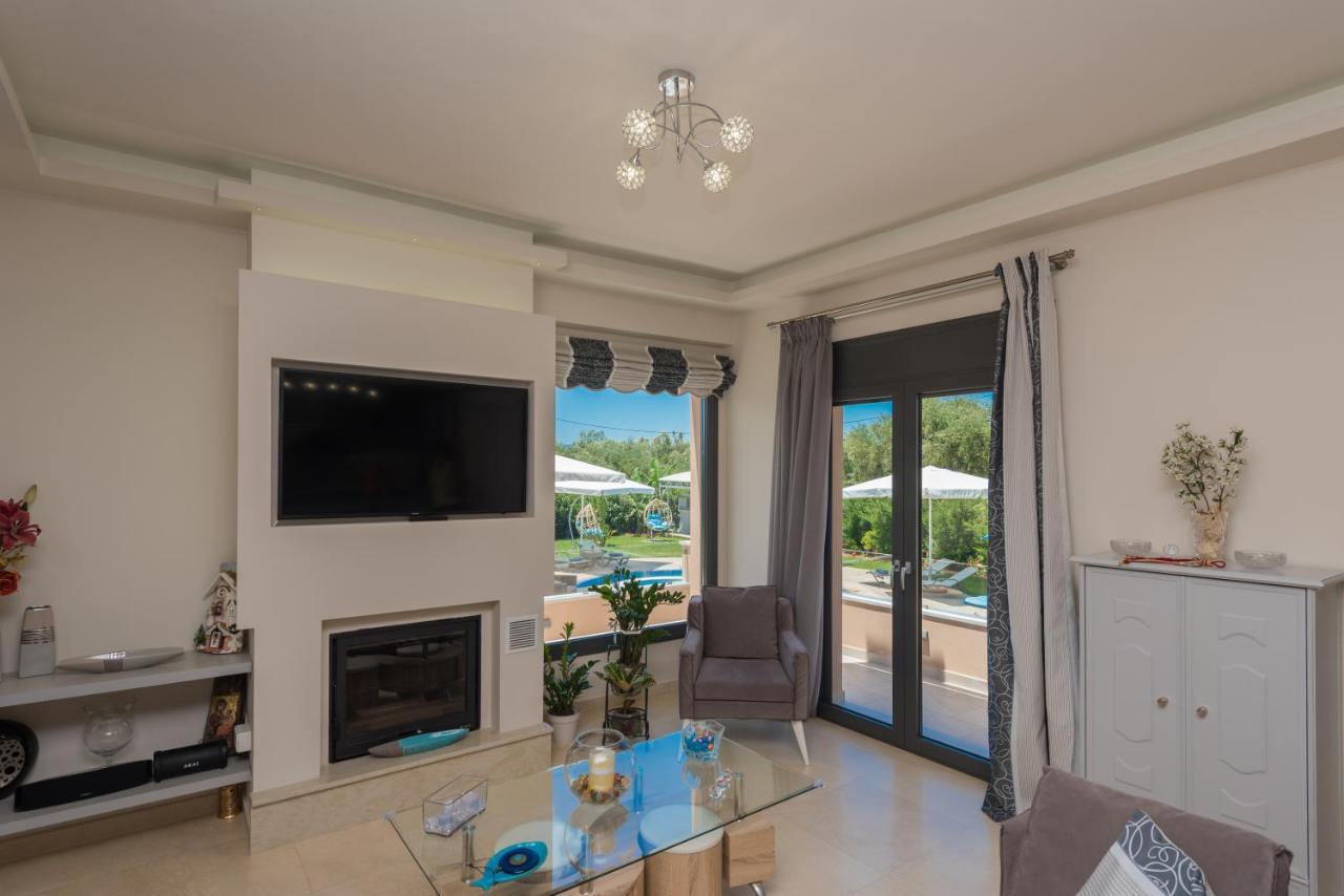Romanza Luxury Villa Каламакион Экстерьер фото